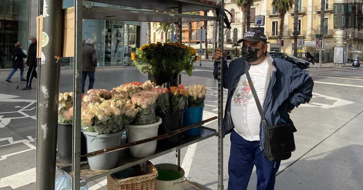 La storia del barese Luigi, da detenuto a fioraio ambulante: �Questo lavoro mi ha salvato�